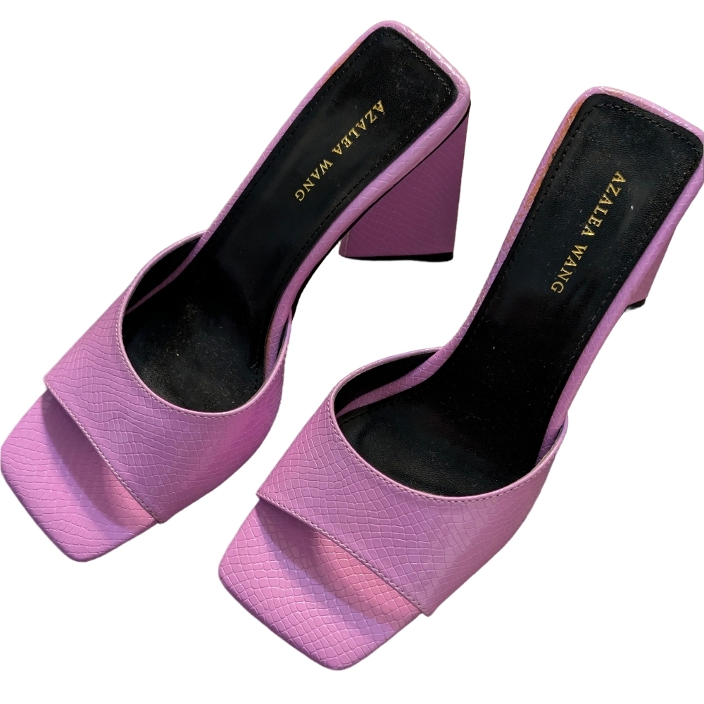Azalea Wang Lilac Faux Snakeskin Triangle Heel Mules Size 9 EUC